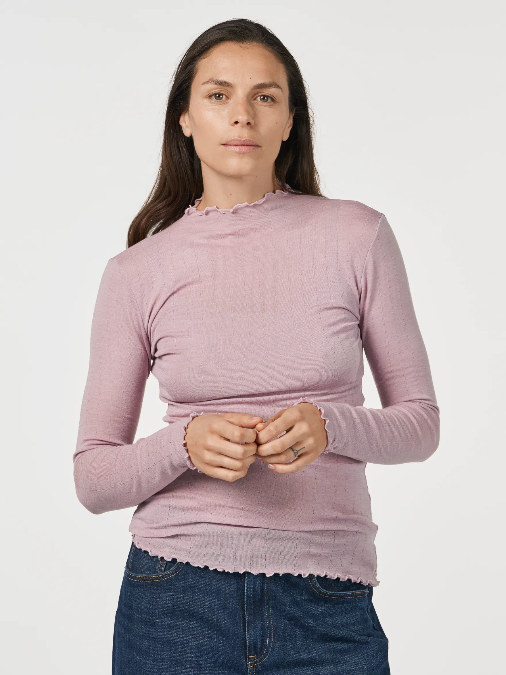 Bluse med hulmønster i merinould/silke til kvinder