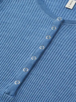 Bluse med knapper i merinould til kvinder