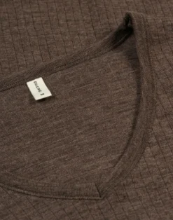 Bluse med V-hals i merinould til kvinder