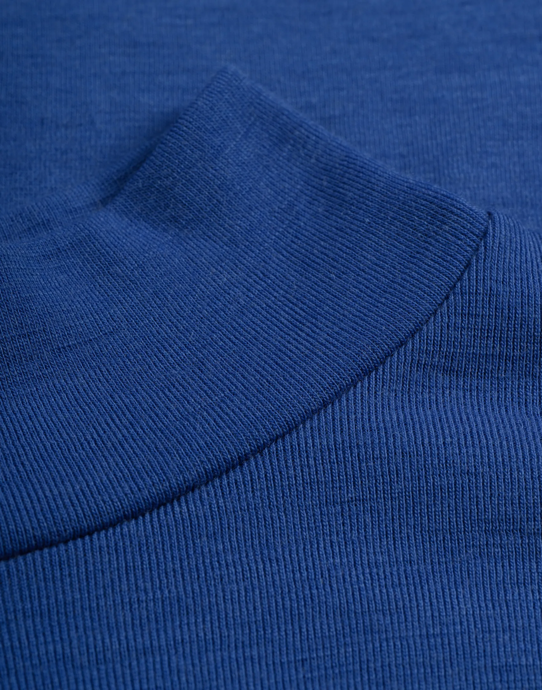 Plus size bluse med høj hals i merinould til kvinder