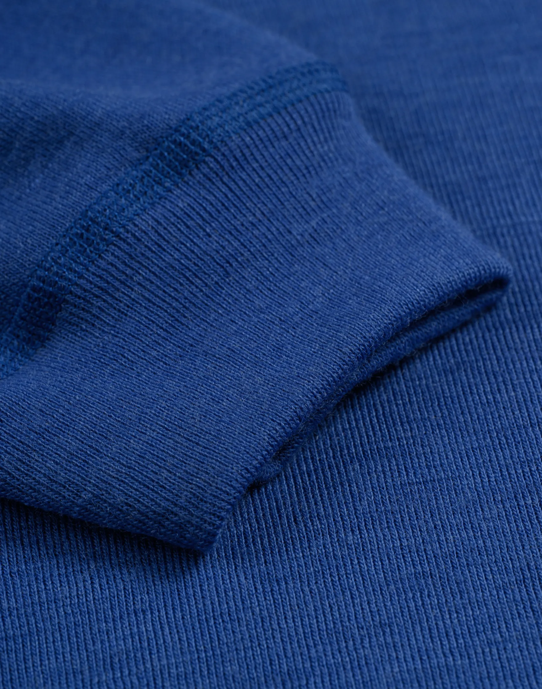 Plus size bluse med høj hals i merinould til kvinder