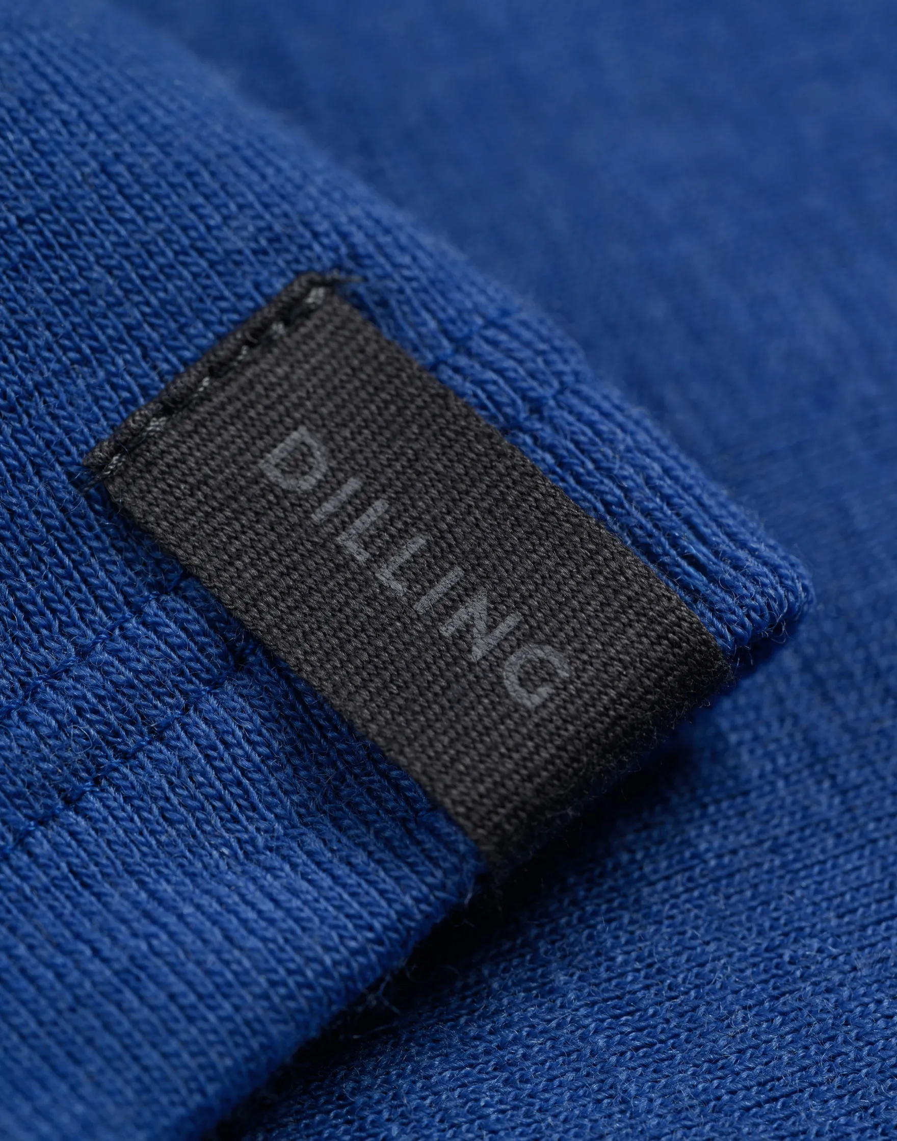 Plus size bluse med høj hals i merinould til kvinder