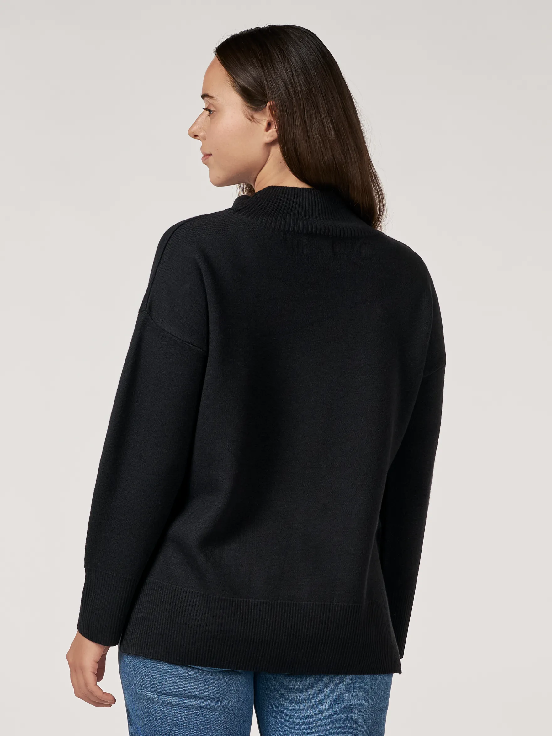 Sweater med højhals i merinould til kvinder