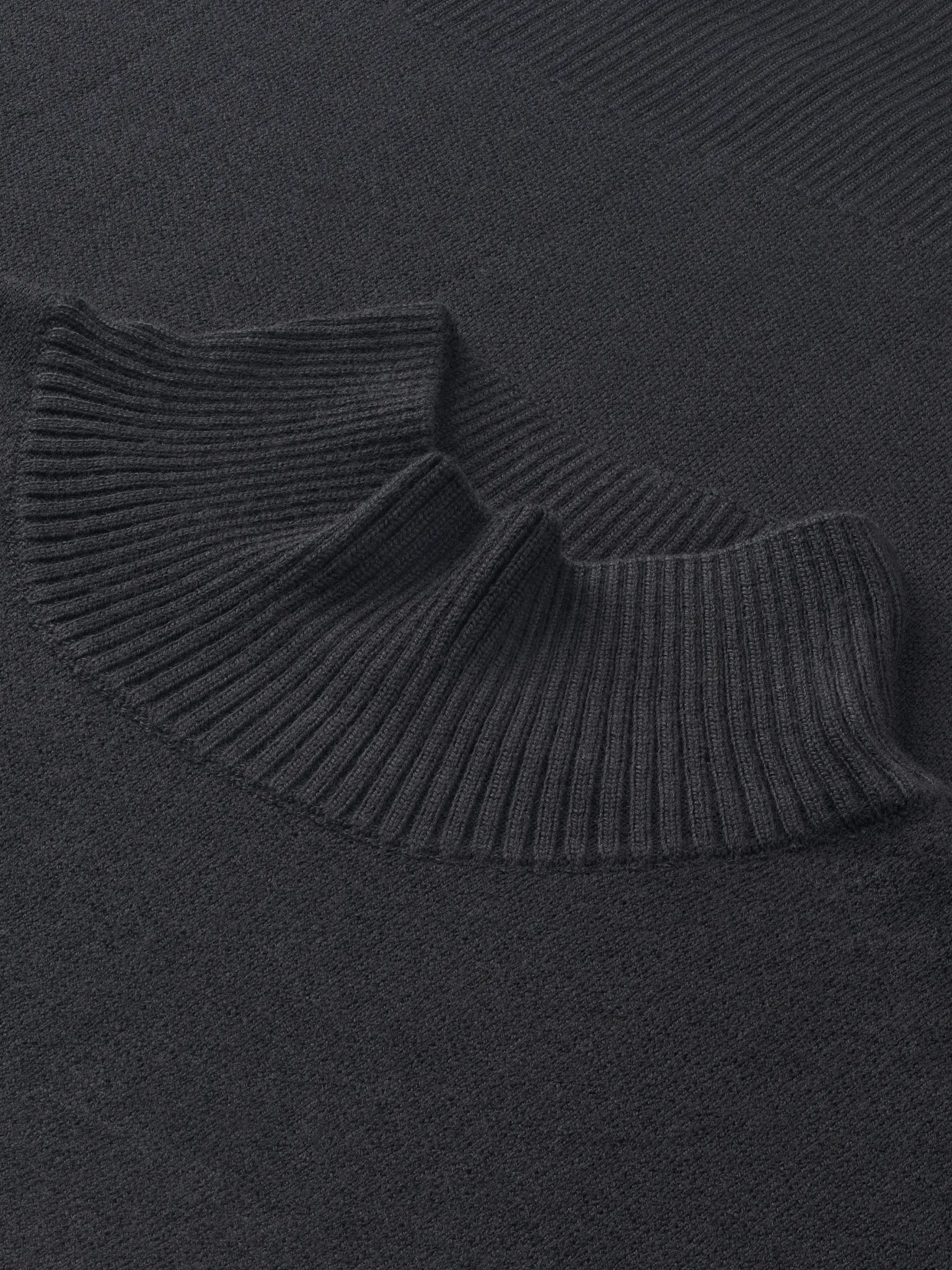 Sweater med højhals i merinould til kvinder