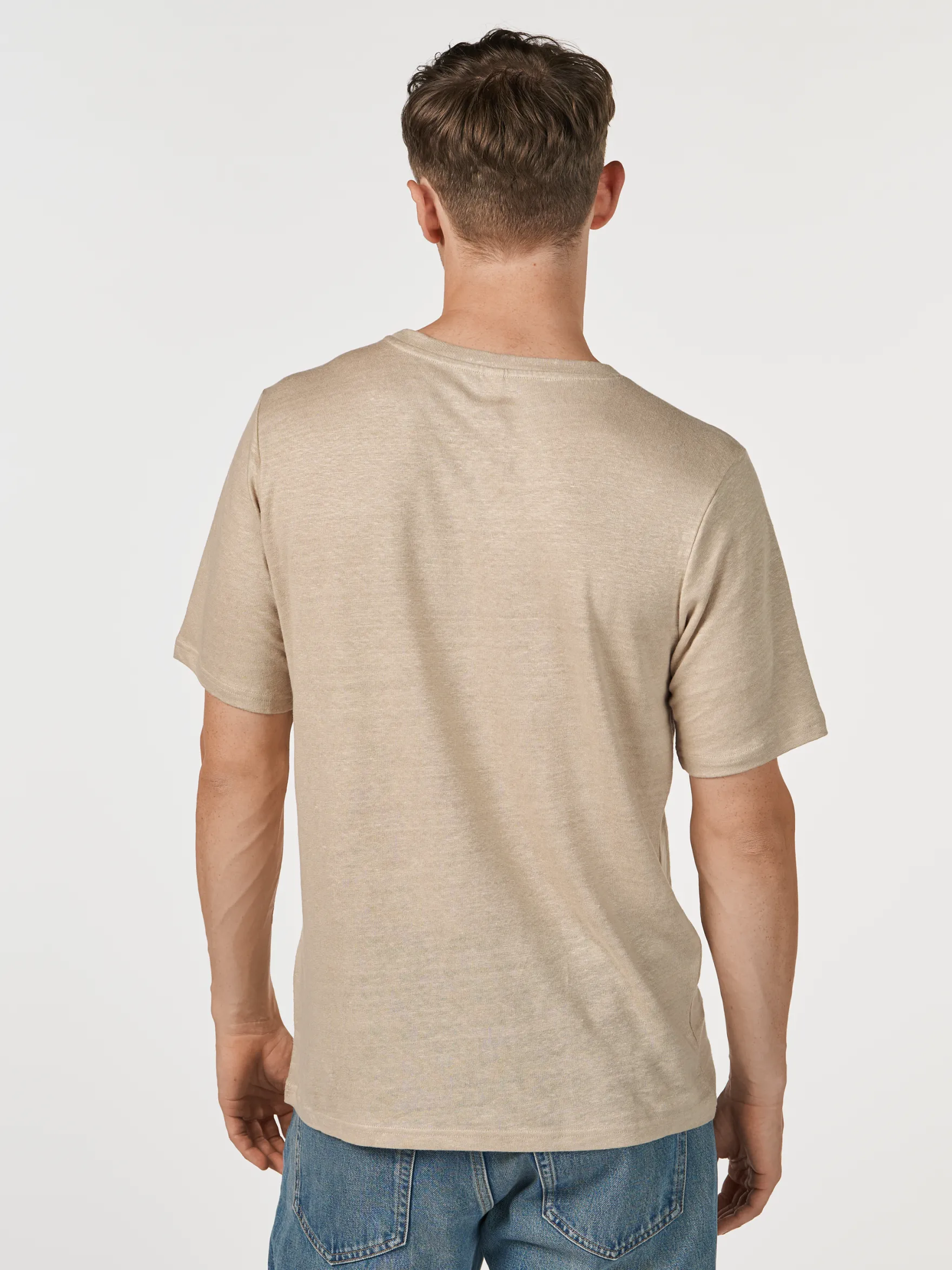 T-shirt i hør til mænd