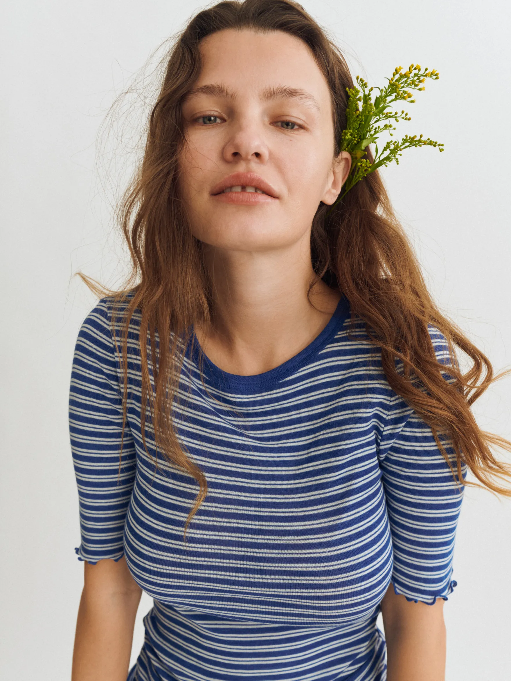 T-shirt med bølgekant i merinould/silke til kvinder