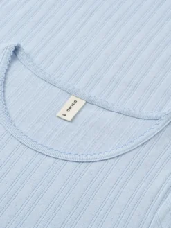 T-shirt med hulmønster i bomuld til kvinder