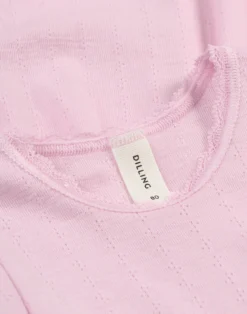 T-shirt med hulmønster i merinould/silke til baby