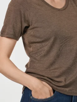 T-shirt med V-hals i merinould/silke til kvinder